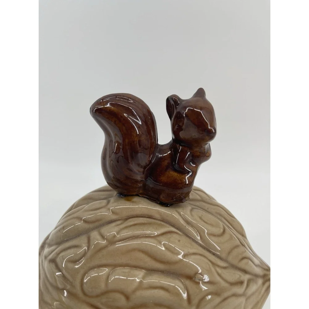 Ceramic Squirrel‎ On Creme Acorn Walnut Candy Dish Nut Bowl Serving Jar Vintage